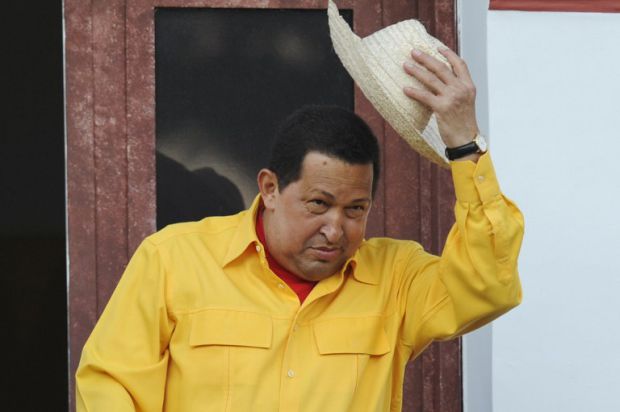 Chavez tire sa révérence. Il y a été forcé par la nature. 